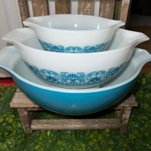 Set of 3 Pyrex Blue Horizon Bowl set